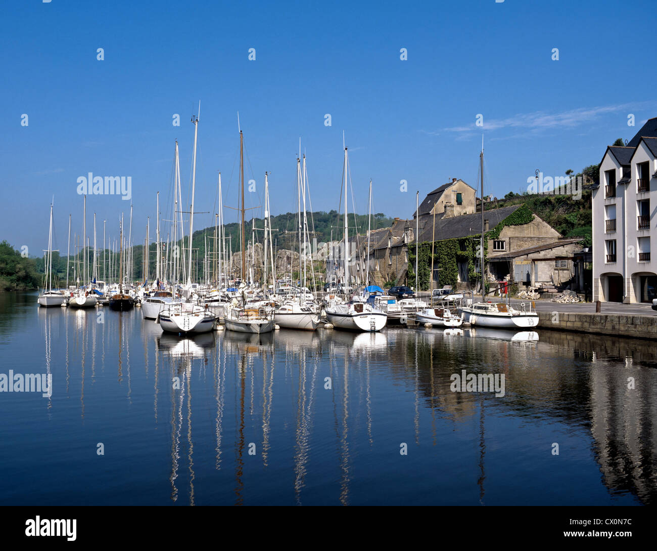 8222. La Roche Bernard & R Vilaine, Bretagne, France, Europe Banque D'Images