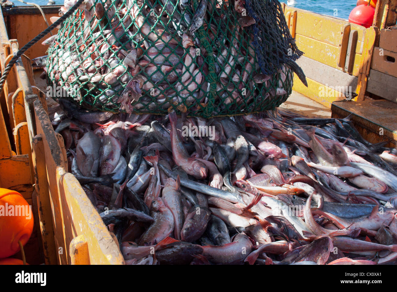 Courriers de chalut, sur un chalutier de pêche commerciale. Banque D'Images