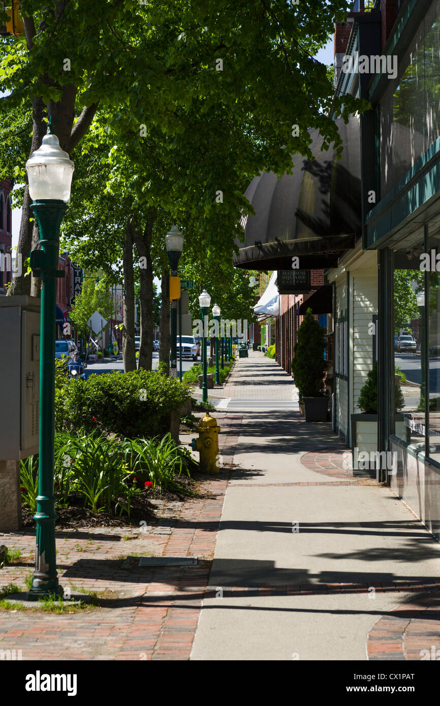 Trottoir sur la rue Main, à Rockland, comté de Knox, Maine, USA Banque D'Images