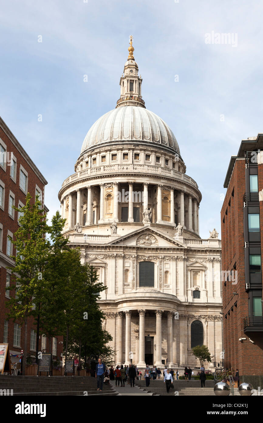 Façade Sud de Saint Pauls et le dôme Banque D'Images