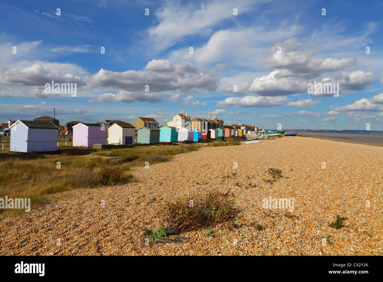 Cabines de plage mer Littlestone Kent England UK GO Banque D'Images