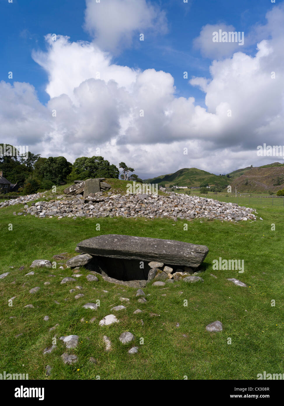 dh Nether Largie cairn sud KILMARTIN GLEN ARGYLL ECOSSE Néolithique tombeau de la chambre de sépulture préhistorique âge de bronze cist livre préhistorique Banque D'Images