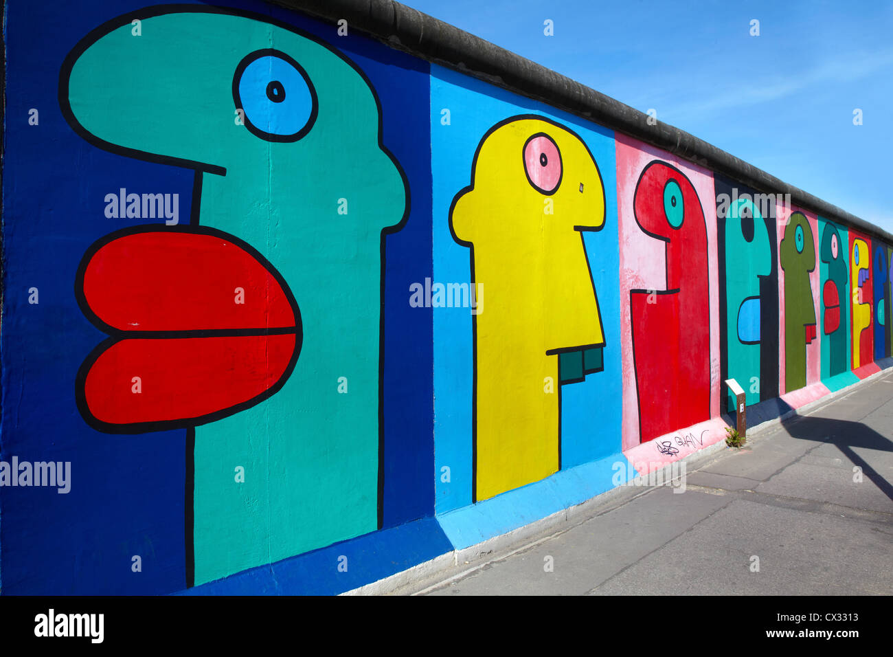 East Side Gallery à Berlin graffiti Banque D'Images