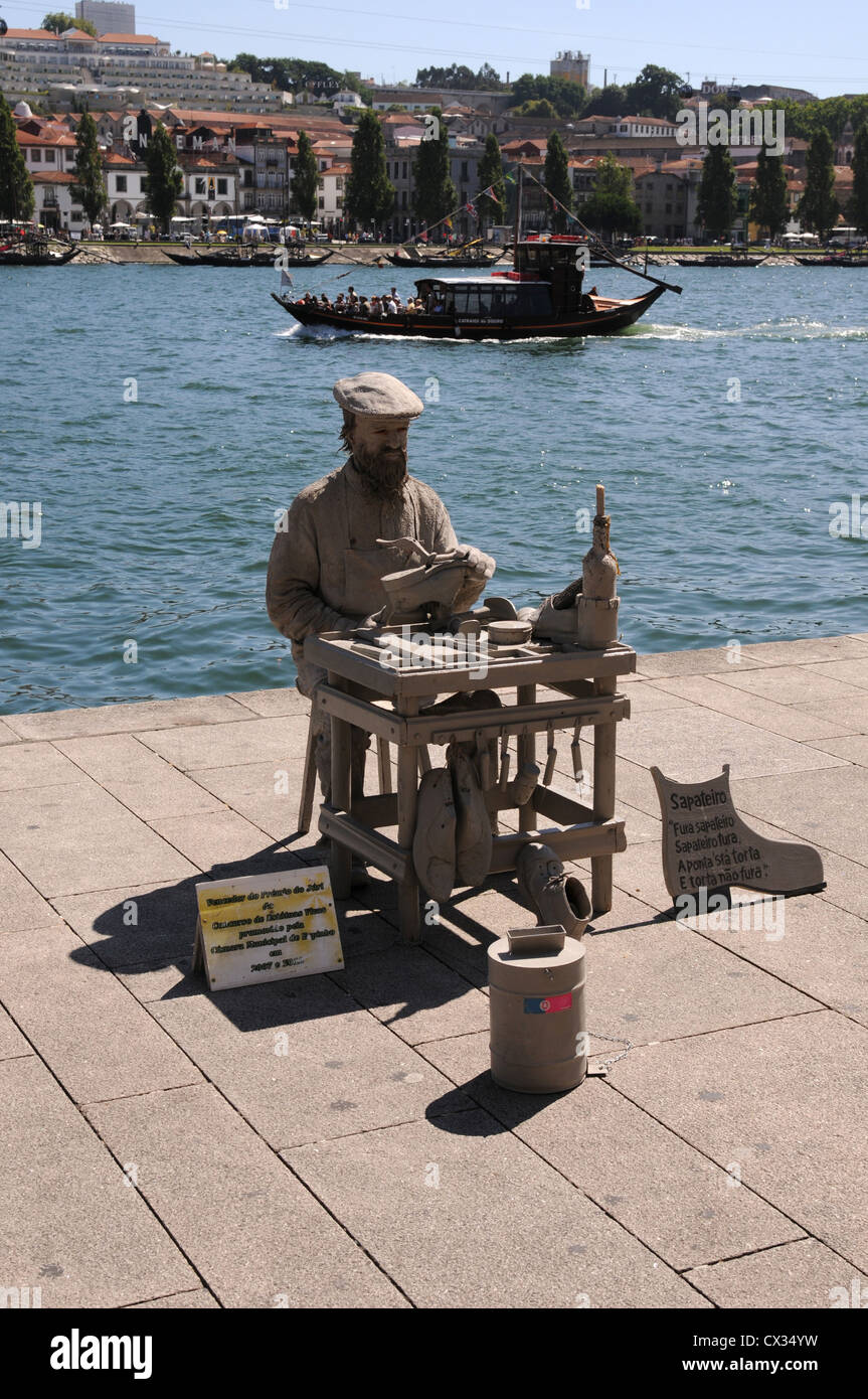 Les droits de l'effigie sur les rives de la rivière Douro, Porto, Portugal Banque D'Images