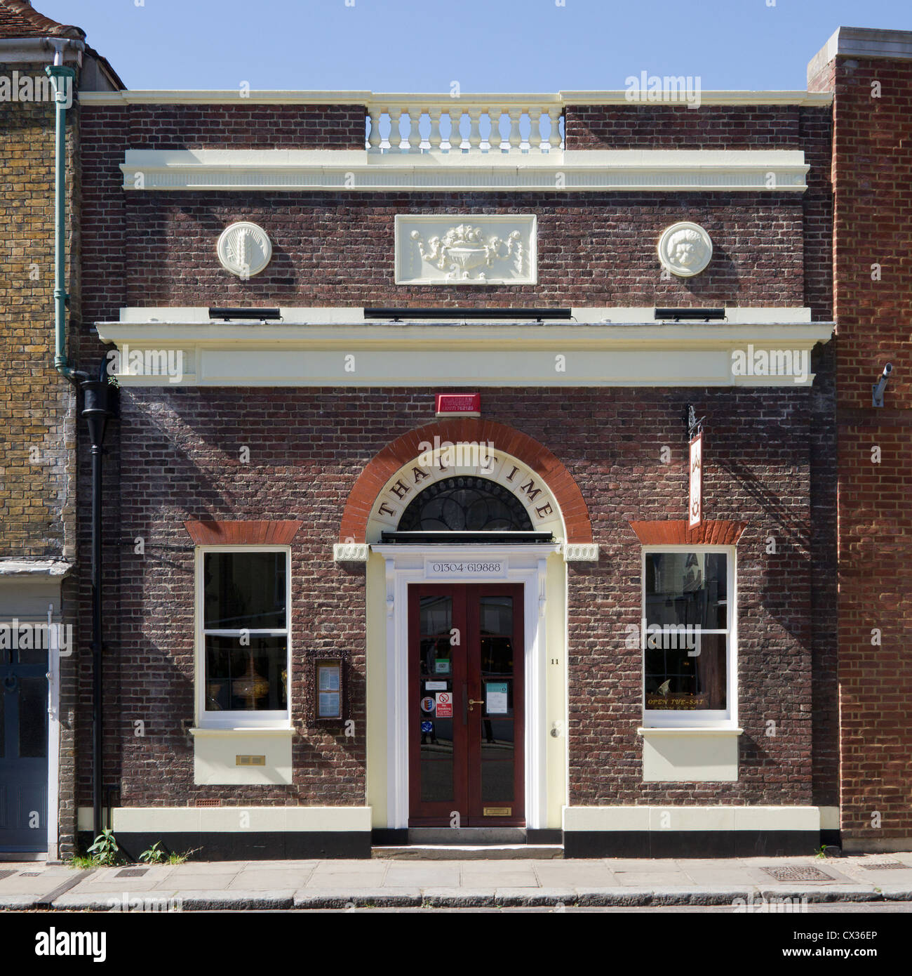 Thai Restaurant Centre Ville Sandwich Kent England UK Cinque Port Town. Temps thaïlandais Thai Food Banque D'Images