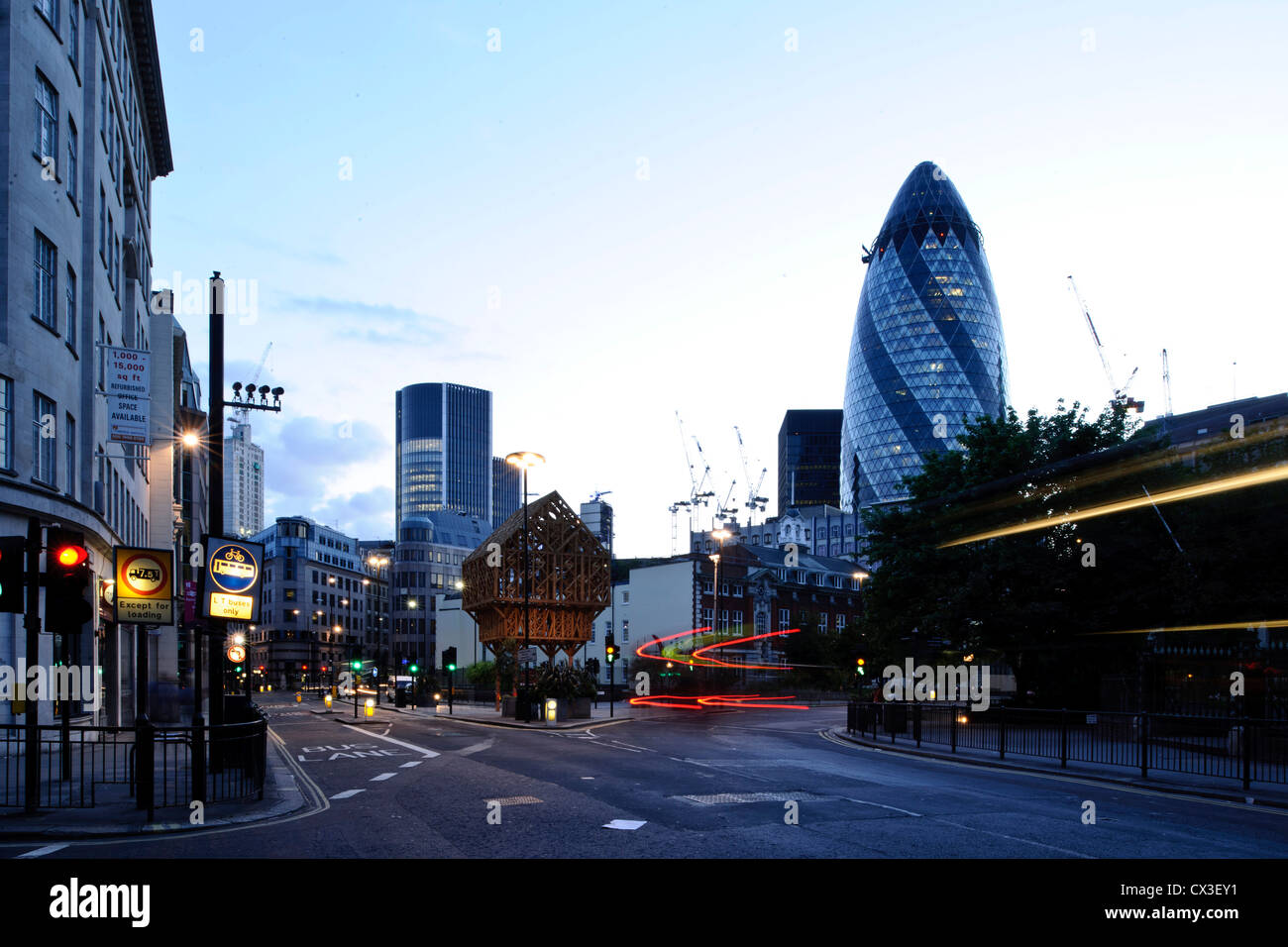 Paleys sur Pilers, Londres, Royaume-Uni. Architecte : Studio tissent, 2012. Vue de nuit en général. Banque D'Images