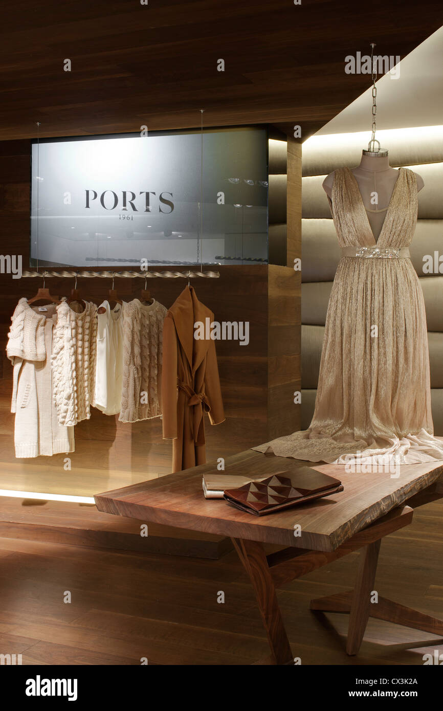 1961 Ports Boutique chez Harvey Nichols, Londres, Royaume-Uni. Archi-Tectonics, architecte 2010. Banque D'Images