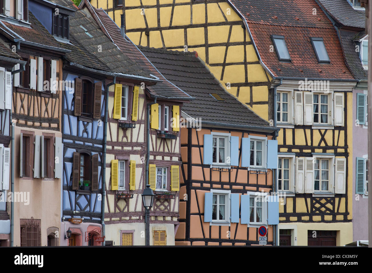 Bâtiments architecture colorée ville de Colmar France Banque D'Images
