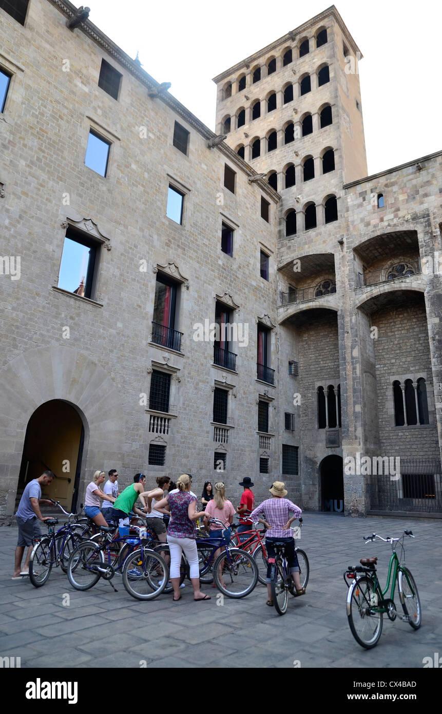 Plaça del Rei à Barcelone avec des excursions à vélo Banque D'Images