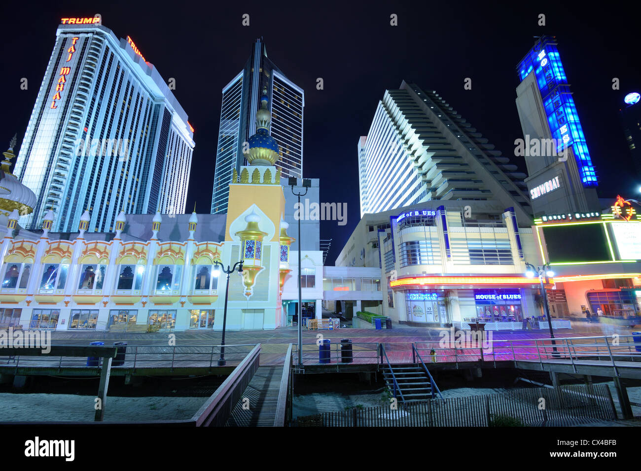 Promenade de nuit d'Atlantic City, New Jersey, USA. Banque D'Images