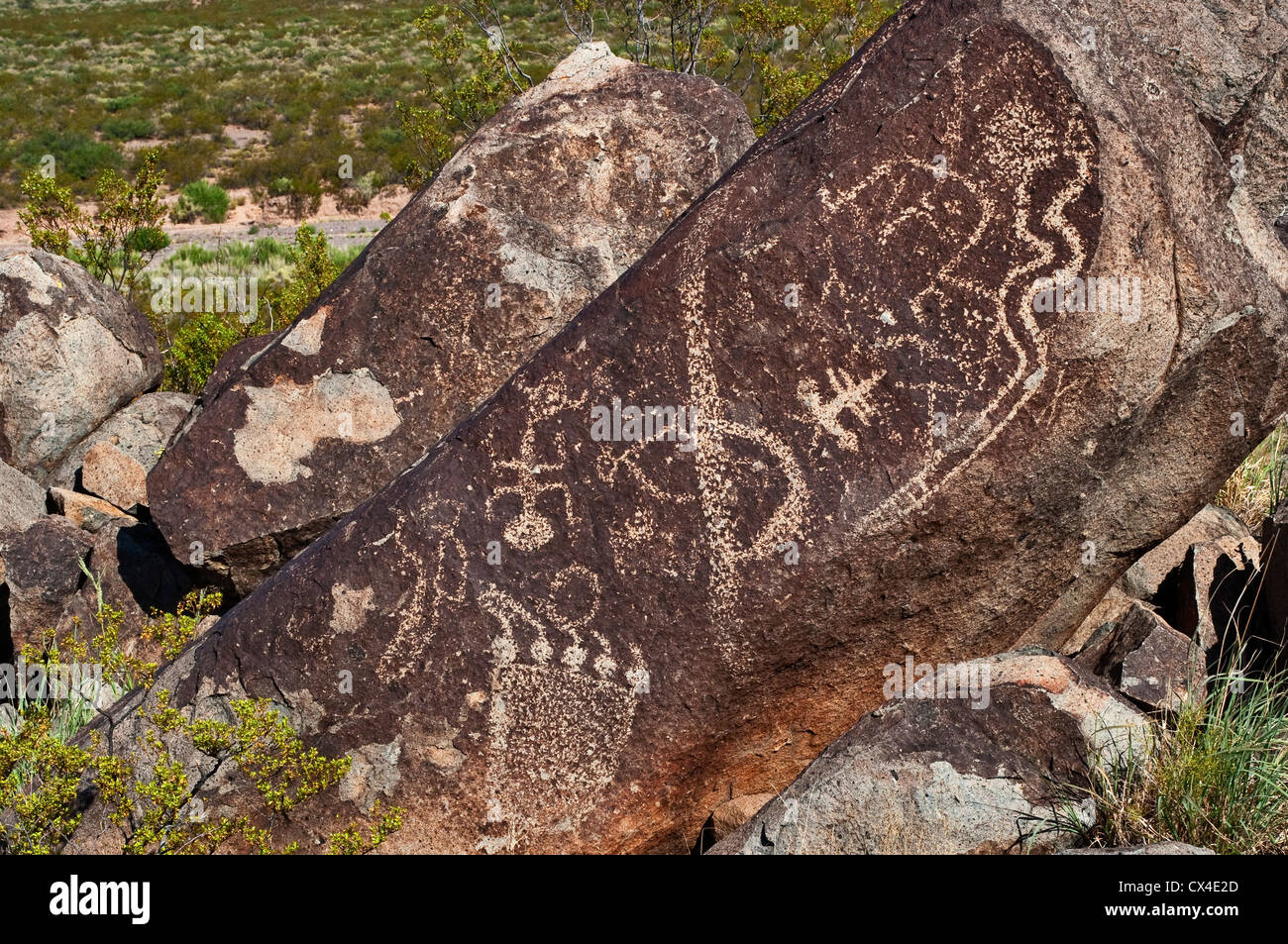 Jornada Mogollon style rock art aux Trois Rivières Site de pétroglyphes, Désert de Chihuahuan près de la Sierra Blanca, New Mexico, USA Banque D'Images
