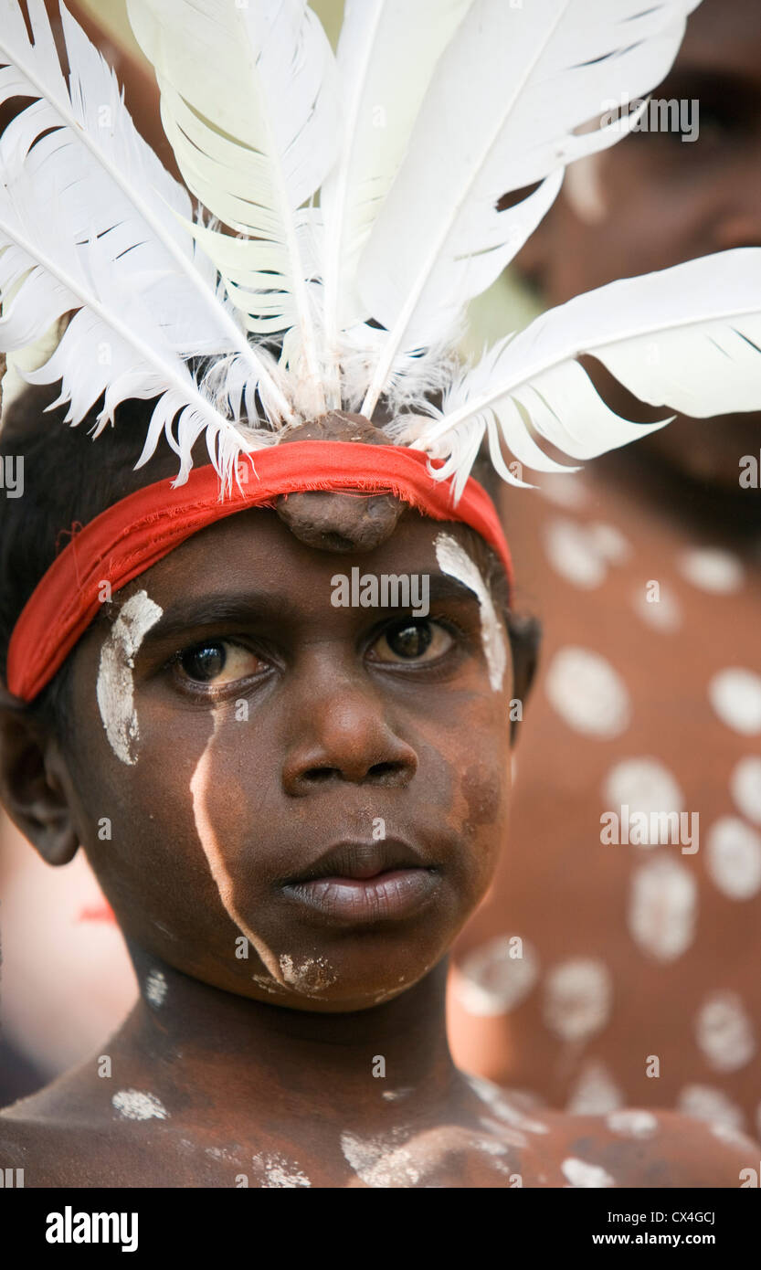 Jeune danseur de la communauté à l'Aurukun Laura Aboriginal Dance Festival. Laura, Queensland, Australie Banque D'Images