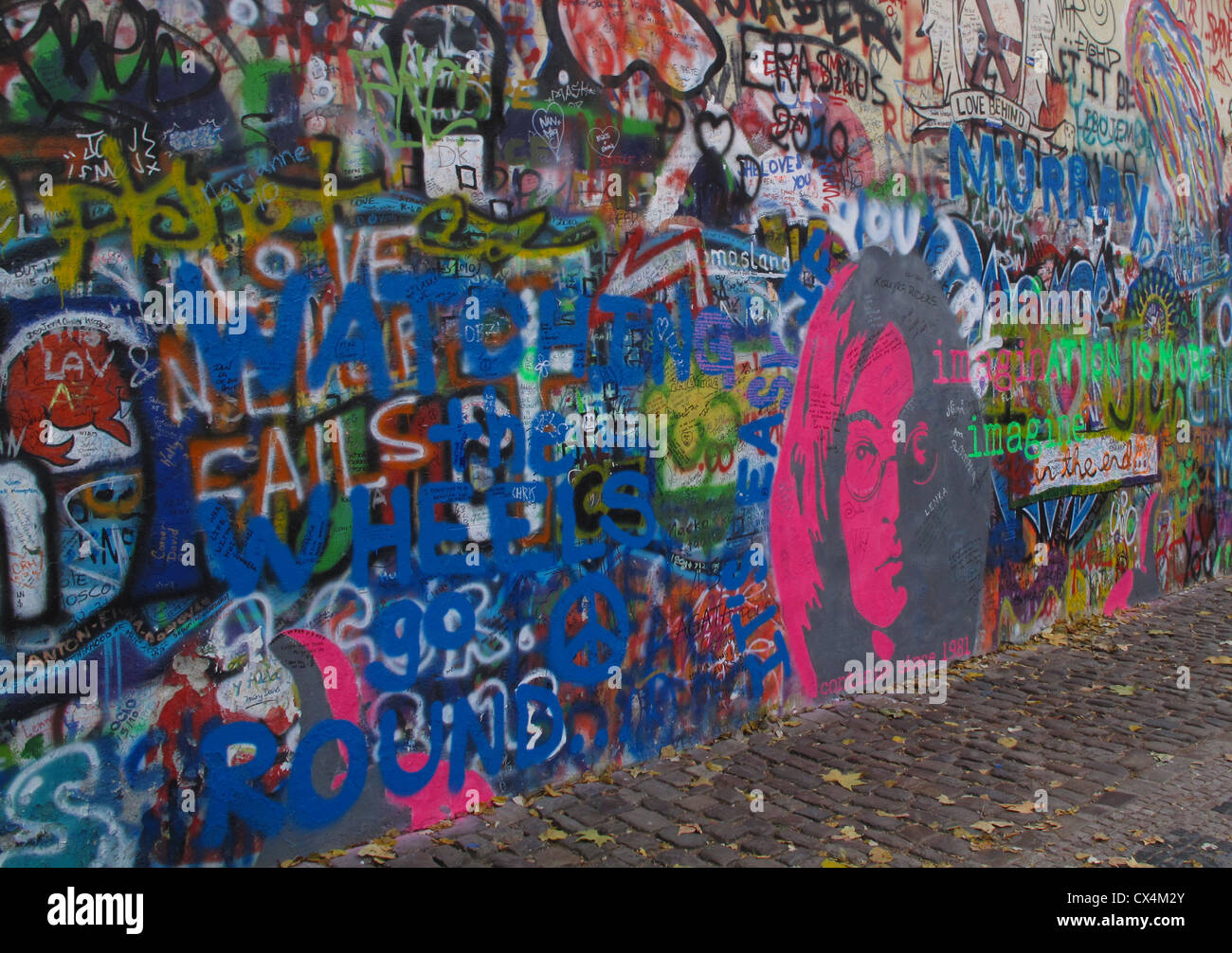 Mur de Lennon dans le vieux quartier de Prague, en République Tchèque Banque D'Images