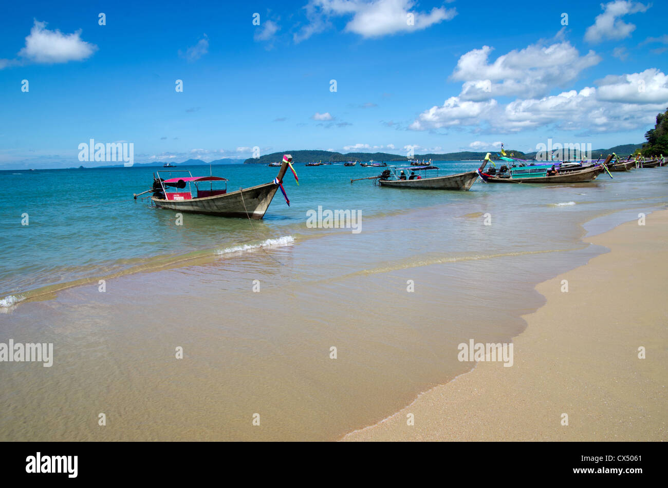 Tropical beach, la mer d'Andaman, Thaïlande Banque D'Images