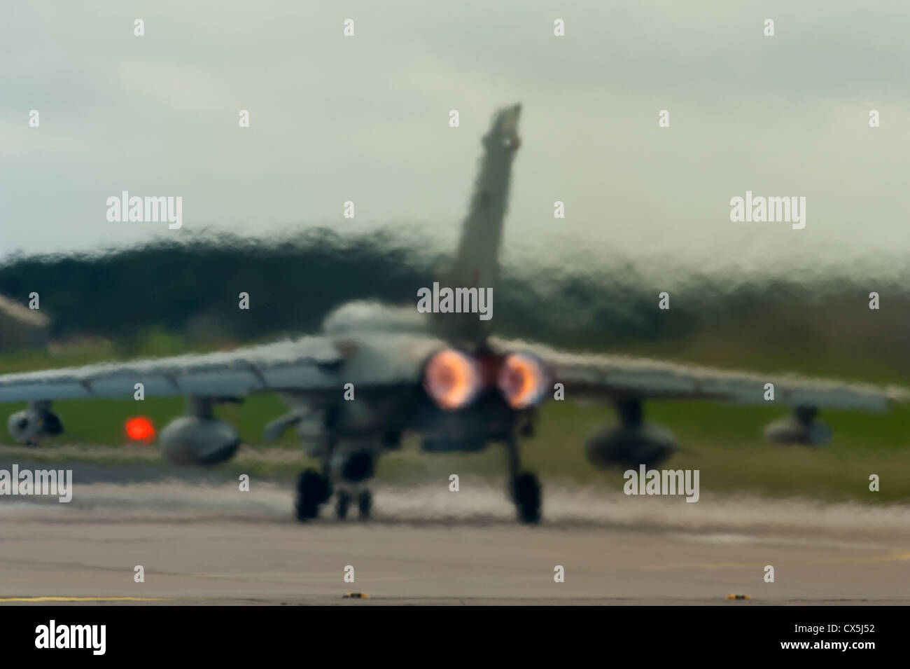 Panavia Tornado Gr4 avec postcombustion allumée pendant une poussée maximale au décollage. 8503 SCO Banque D'Images