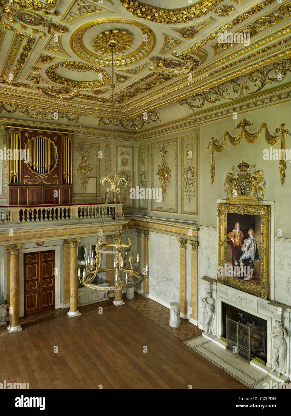 Cobham Hall, Kent. Le hall doré Banque D'Images