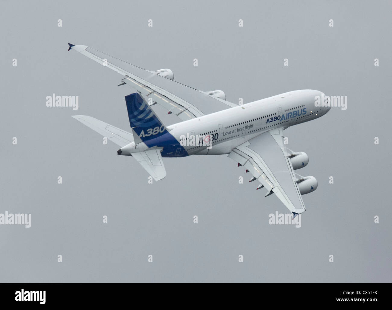 Airbus A380 d'Airbus Industries démonstrateur au Farnborough International Airshow Banque D'Images
