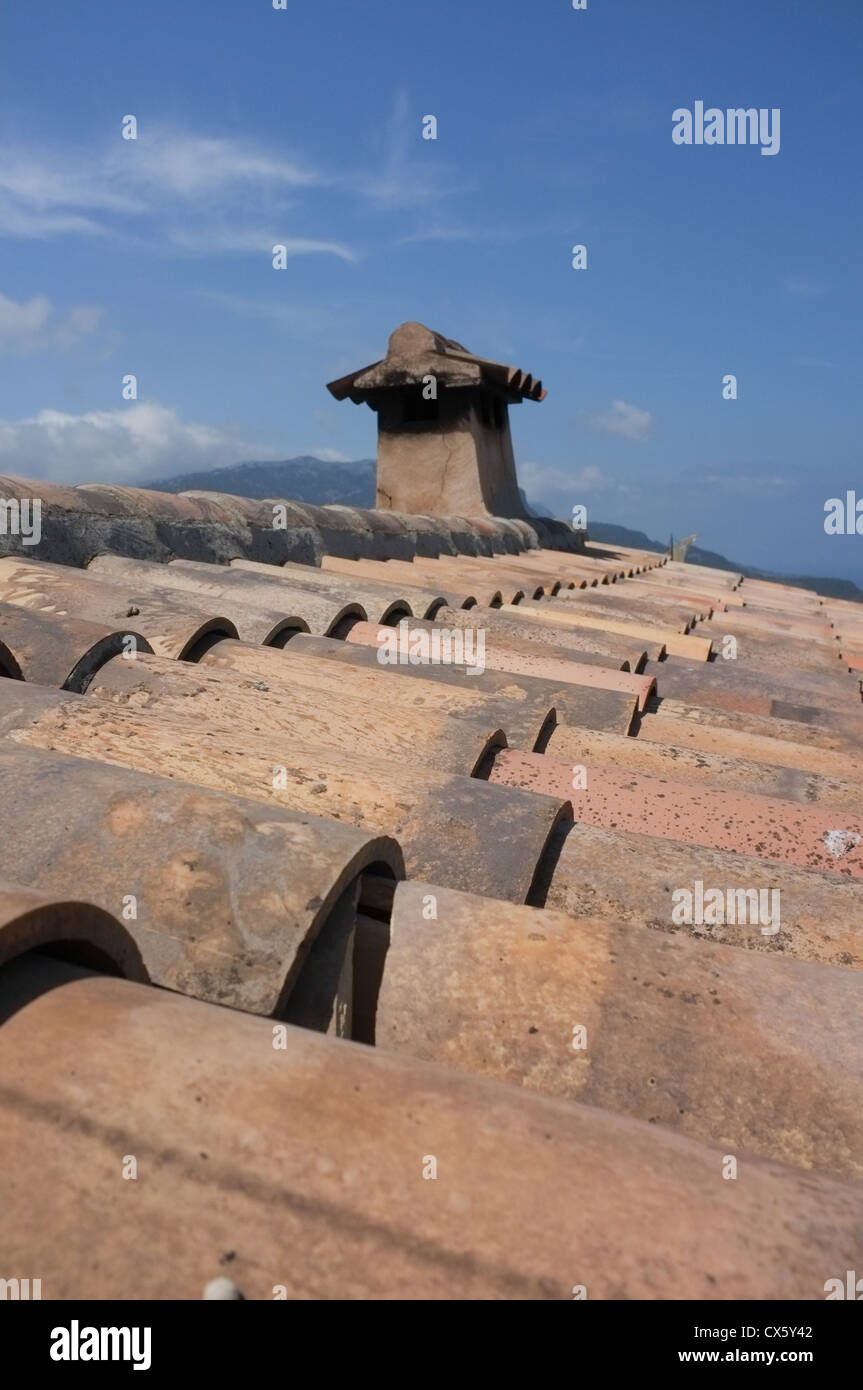 Une tuile de toit en pierre maison majorquine à Soller Banque D'Images