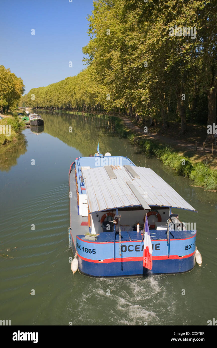 Canal latéral à la Garonne (Canal du Midi) près de Castets en Dorthe, Gironde, France Banque D'Images