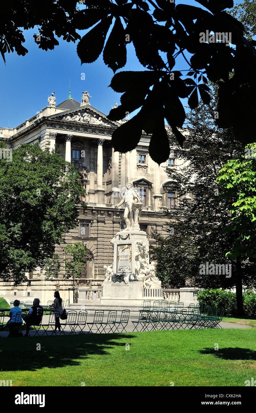 L'avant de la voiture de Burggarten Vienne Autriche Banque D'Images