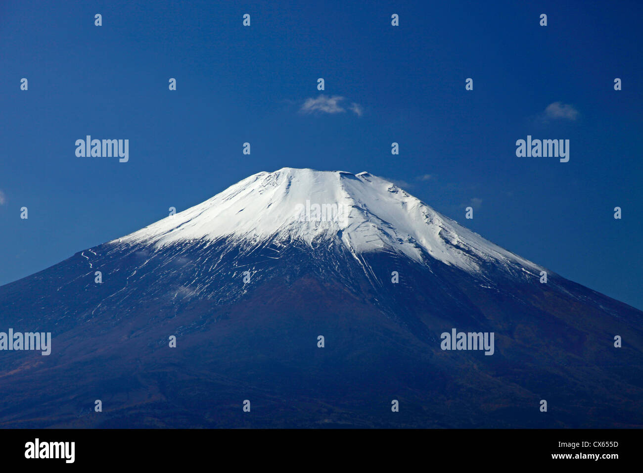 Le Mont Fuji vue du lac Yamanaka-ko Japon Banque D'Images