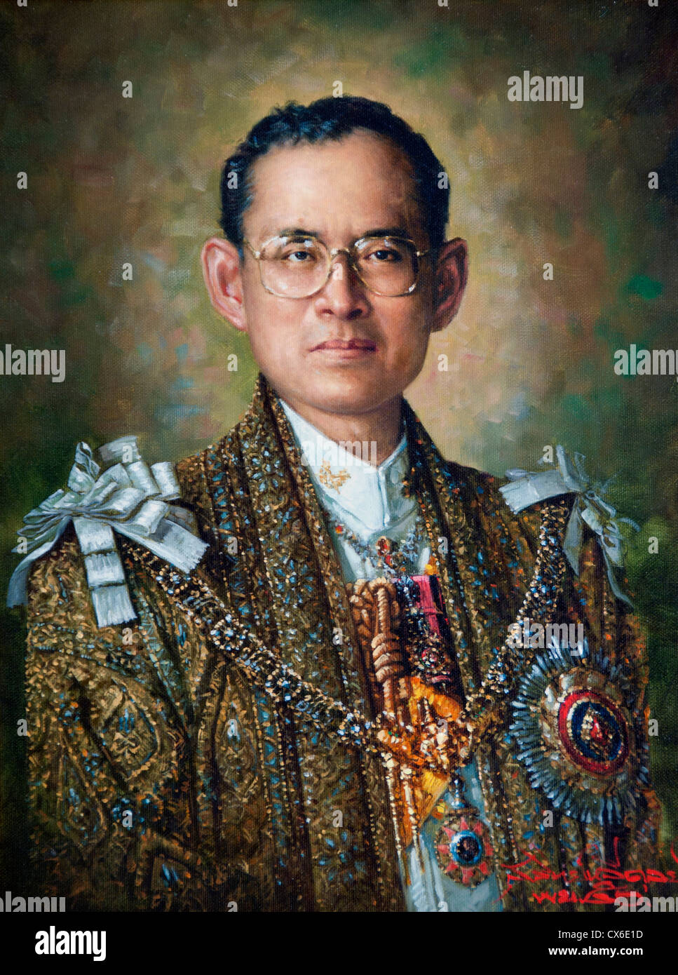 Le roi Bhumibol Adulyadej de Thaïlande Il est connu sous le nom de Rama IX. Banque D'Images