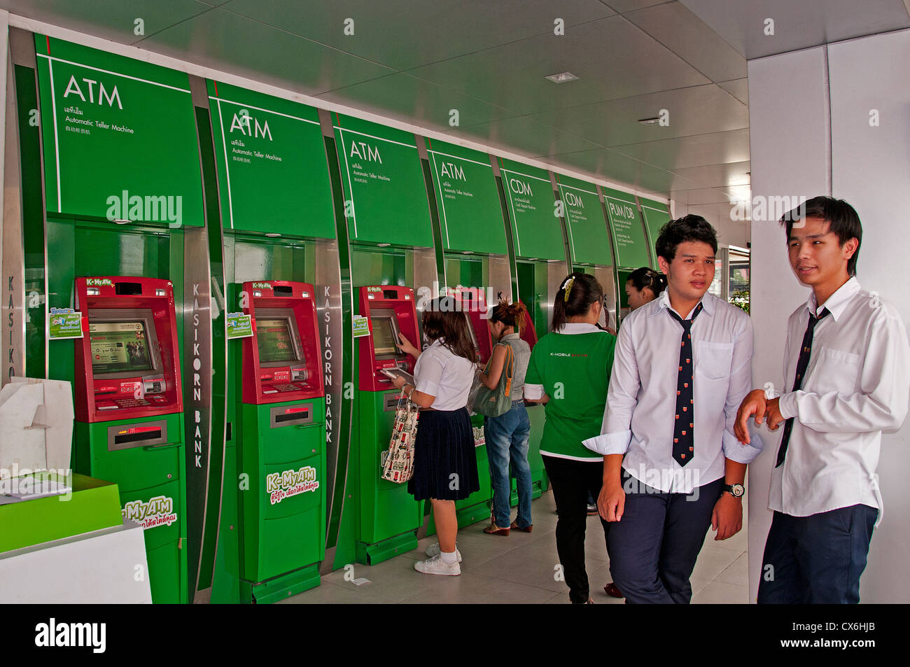 Kasikornbank - Thaï Farmers Bank Banque ATM Kaskikorn Bangkok Thaïlande Banque D'Images