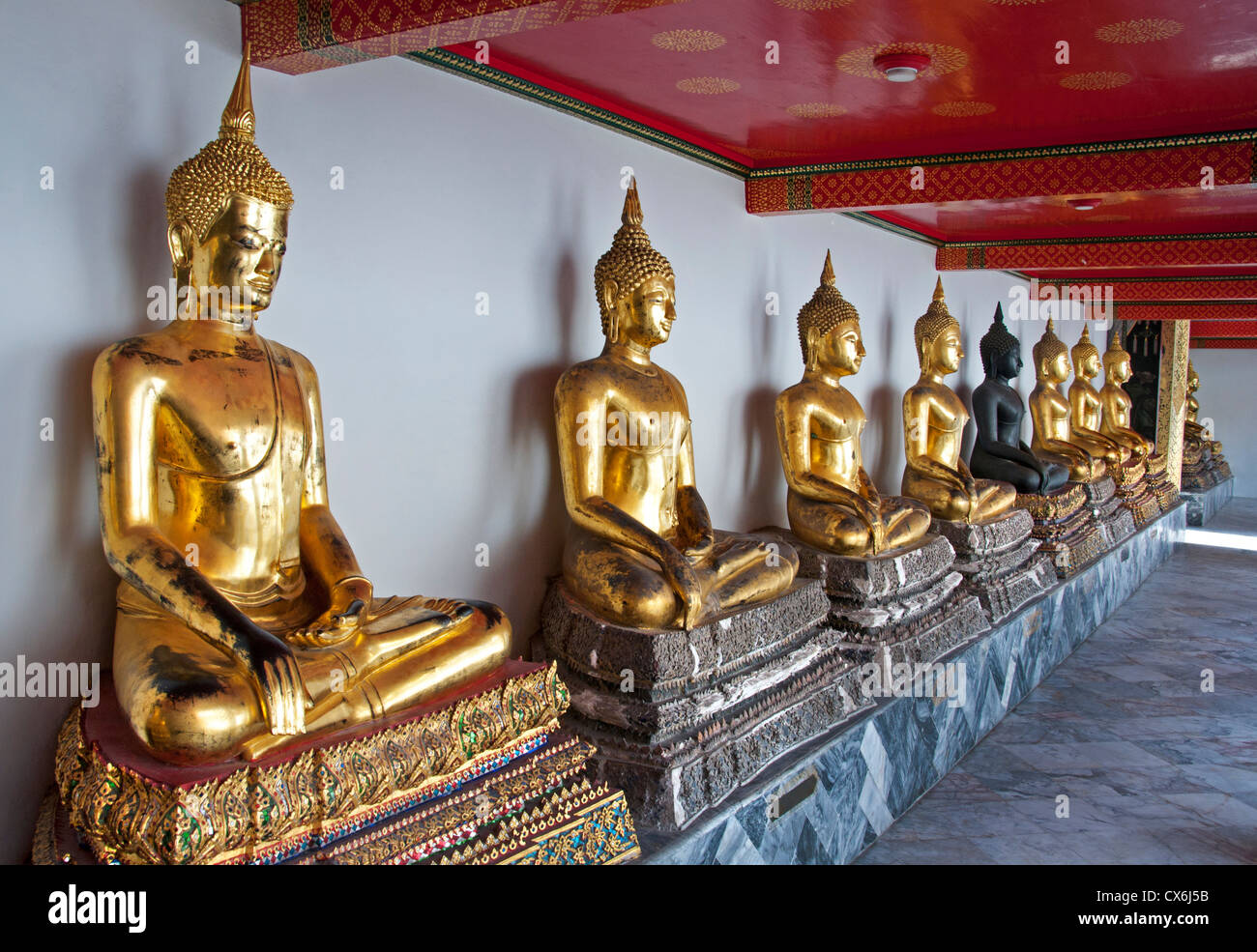 Wat Pho Bangkok Thaïlande Bouddhisme Bouddha en or Banque D'Images