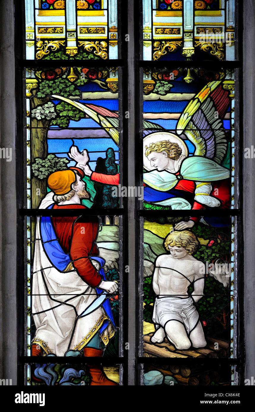 Mechelen (Malines), Belgique. Sint Romboutskathedraal / cathédrale. Vitrail : Abraham sur le point de tuer son fils Isaac Banque D'Images