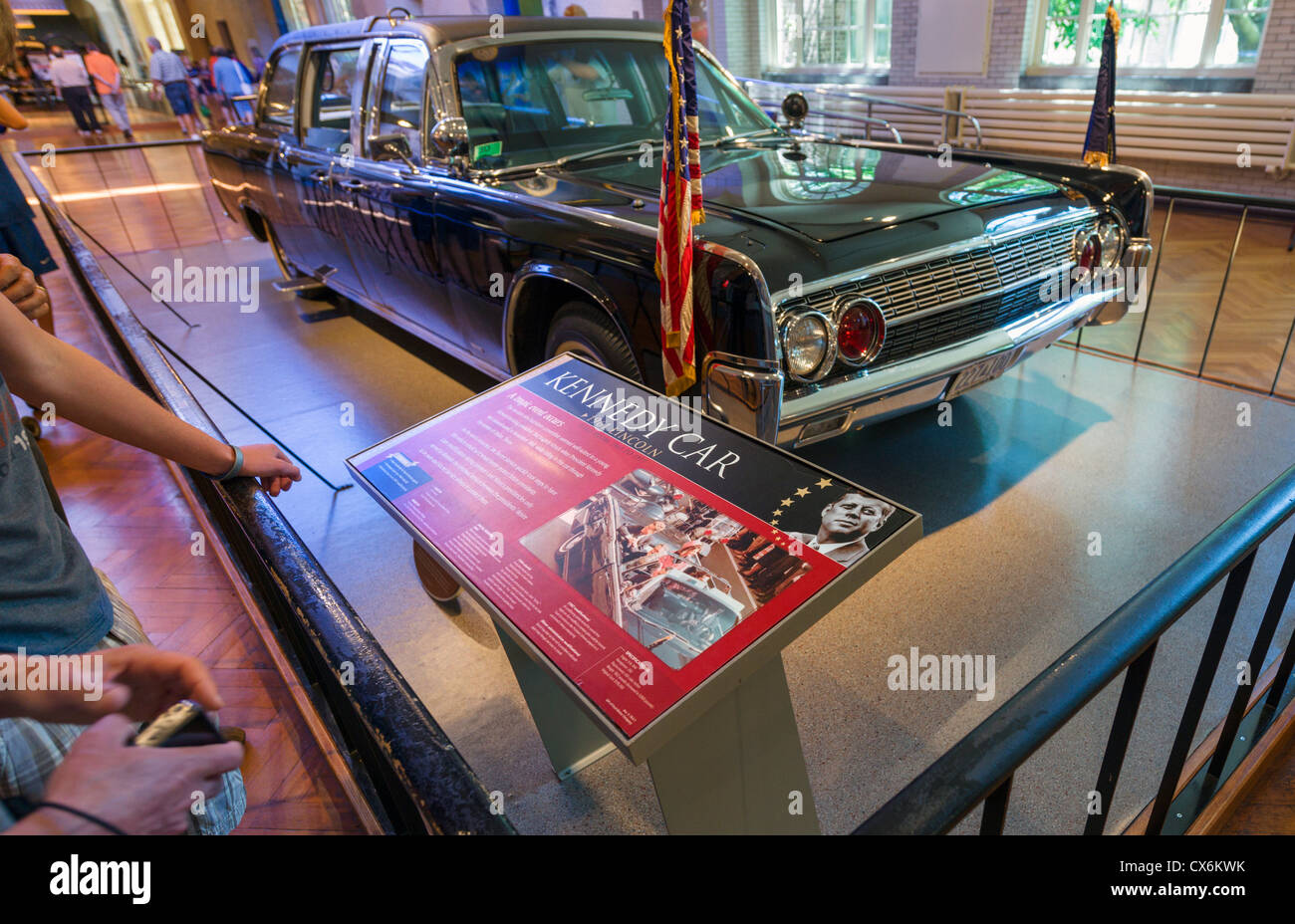 La limousine présidentielle dans laquelle le président John F. Kennedy a été abattu, le Musée Henry Ford, Dearborn, Detroit, Michigan, USA Banque D'Images