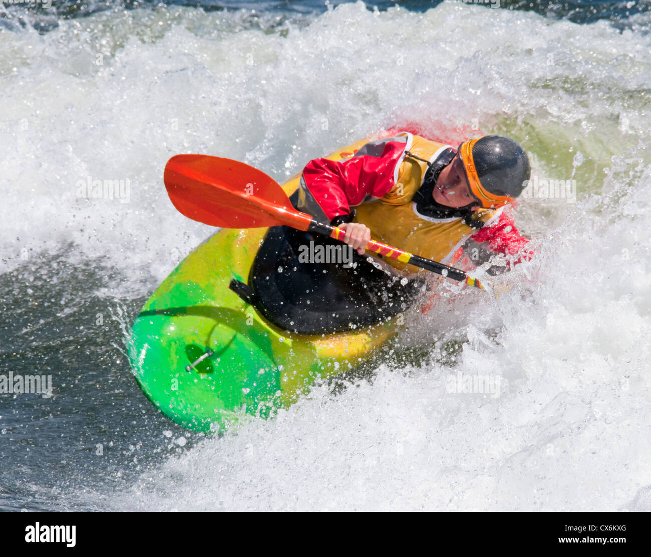 USA, mini kayak Whitewater Rapids sur la rivière Payette près de Boise, Idaho Banque D'Images