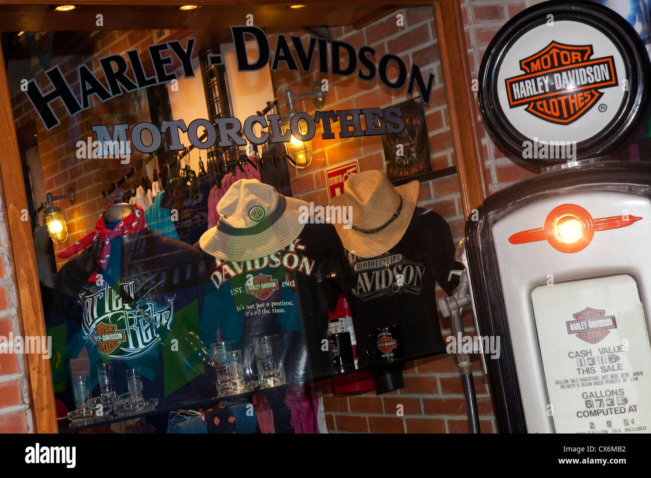 Motorclothes Harley Davidson Store dans le forum par la mer Shopping