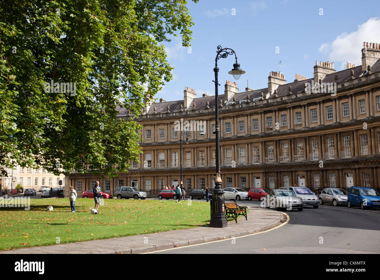 L'architecture géorgienne emblématique du Cirque dans la ville de Bath. Un Centre du patrimoine mondial de l'UNESCO, Somerset, Angleterre, Royaume-Uni Banque D'Images