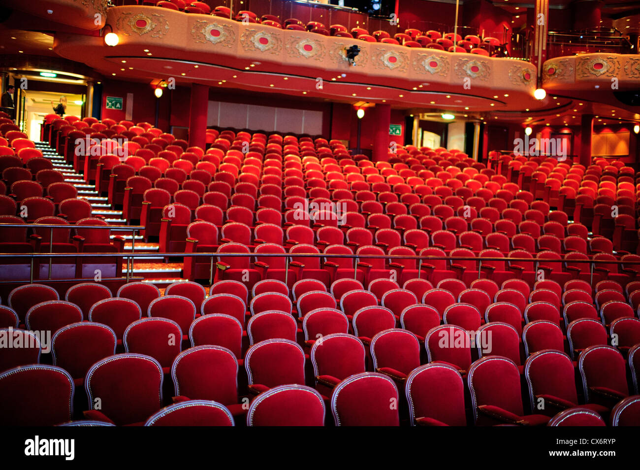 Théâtre vide à bord MS Queen Victoria Banque D'Images