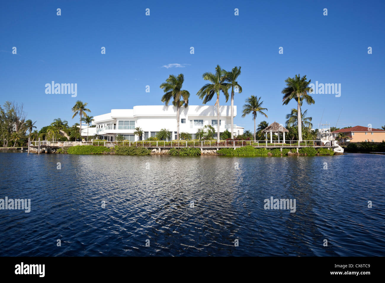 Bien à Maule Lake, North Miami Beach, Floride, USA Banque D'Images