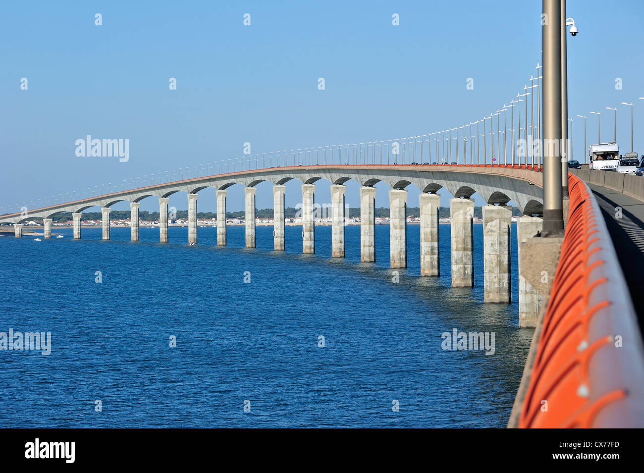 L'Île de Ré bridge / Pont de l'île de Ré à La Rochelle à l'île de Ré,  Charente-Maritime, Poitou-Charentes, France Photo Stock - Alamy