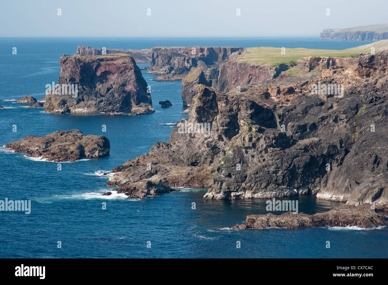 Falaises d'Eshaness Mainland, Shetland, UK LA005661 Banque D'Images