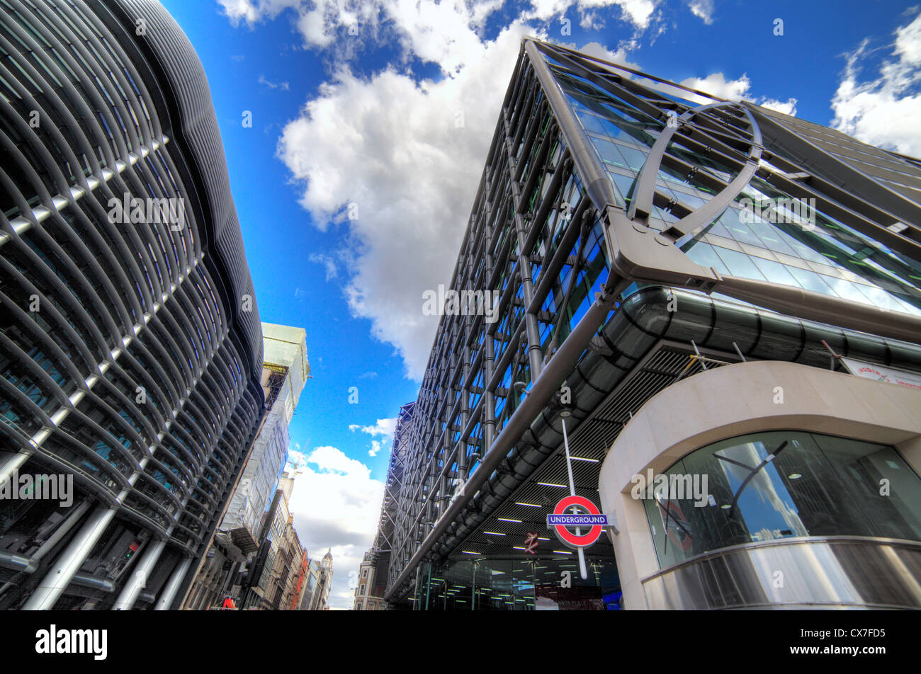 Cannon place de bureaux et l'entrée à Cannon Street Station, London, UK Banque D'Images