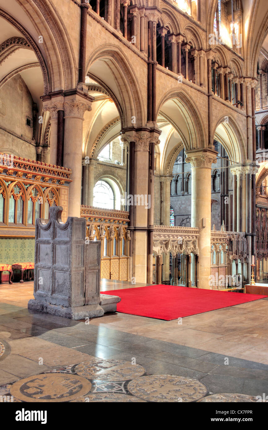 Le trône archiépiscopal dans la Cathédrale de Canterbury, Canterbury, Kent, England, UK Banque D'Images