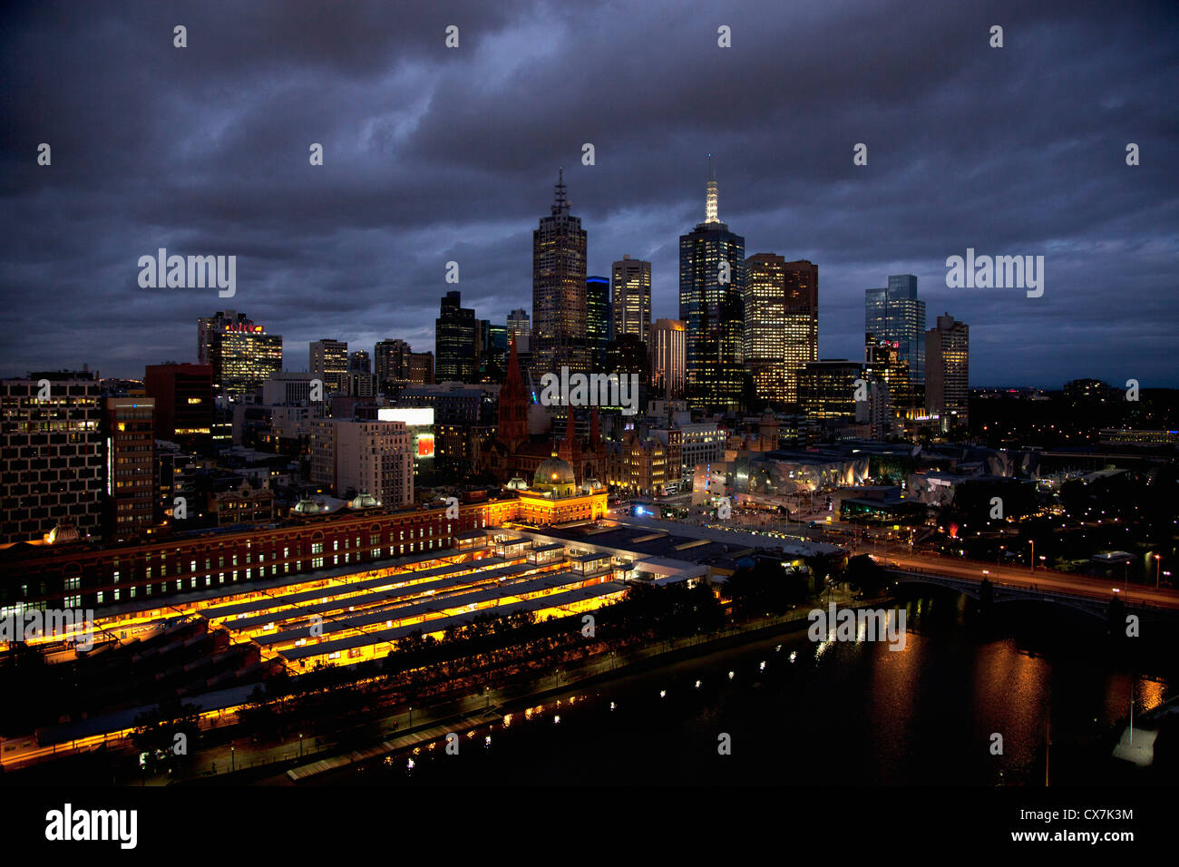 Melbourne cityscape at night Banque D'Images