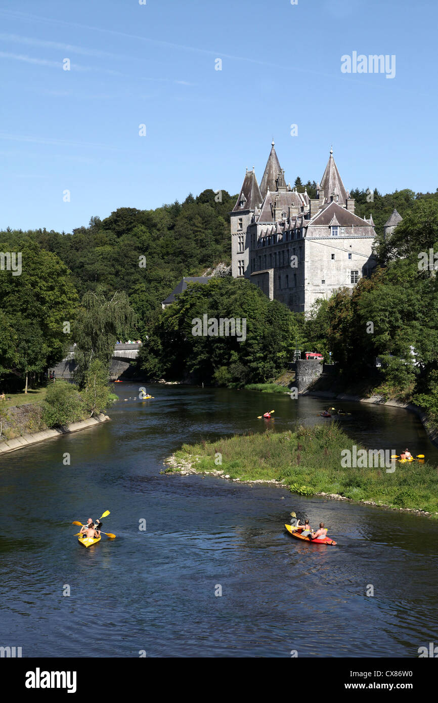 Kayak à Durbuy village, Belgique,Château. Banque D'Images