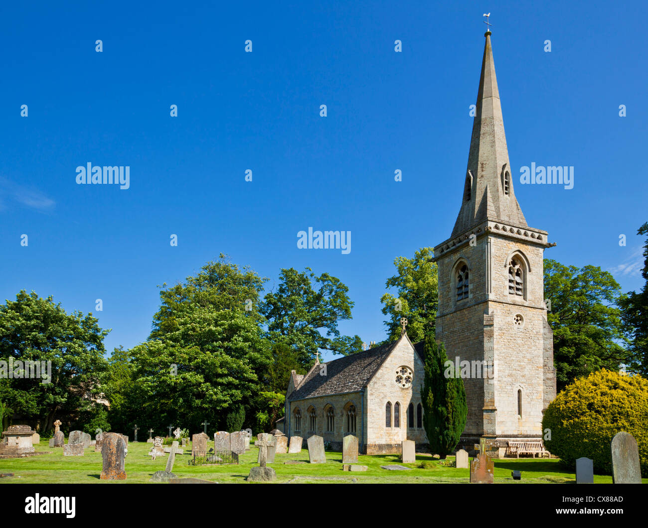 Cotswolds village église de St Marys Lower Slaughter Gloucestershire Cotswolds Angleterre GB Europe Banque D'Images