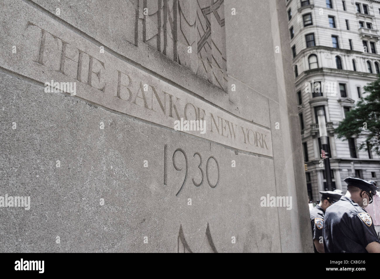 Wall Street, Bank of New York, le quartier financier, les hommes de Police, New York Banque D'Images