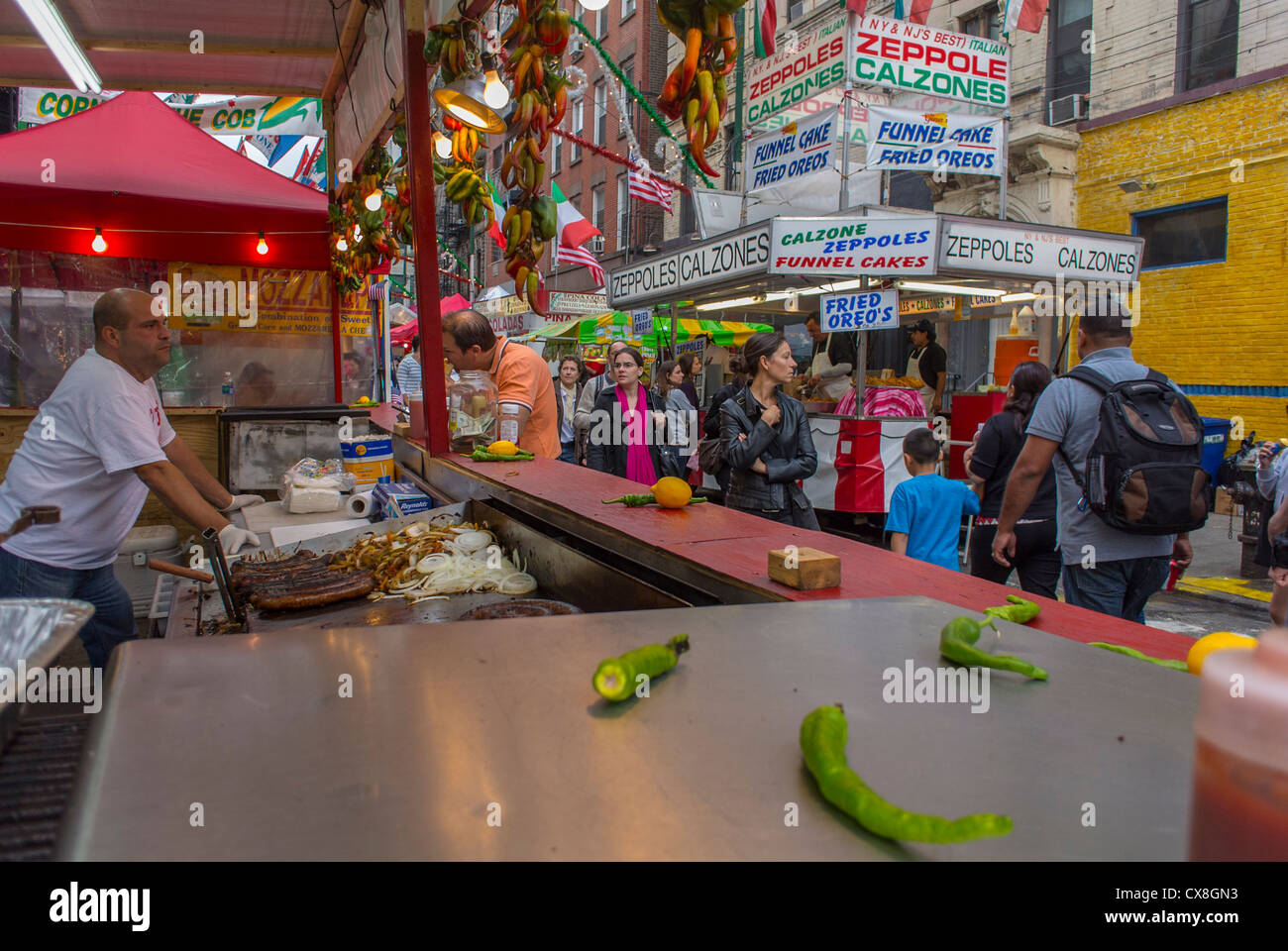 New York City, NY, États-Unis, Little Italy Area, San Gennaro Italian Food Street Food Festival, Street Vendor Stalls sur Mulberry Street. fête communautaire new york Banque D'Images