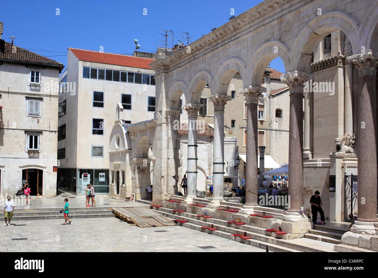 Péristyle et la cathédrale saint Domnius, Split, Dalmatie, Croatie Banque D'Images