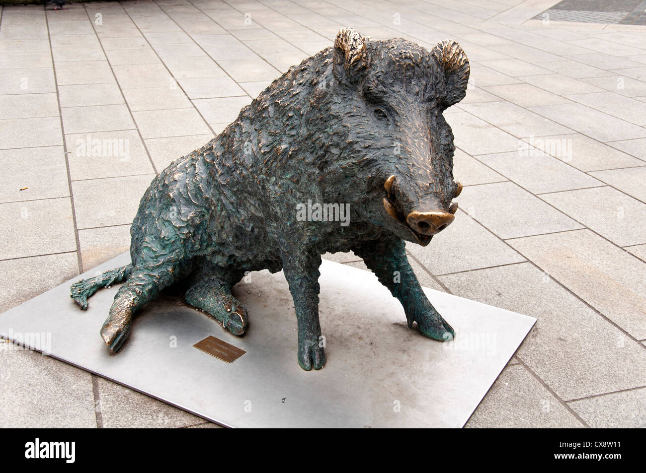 Statue en bronze de sanglier, Garmisch-Partenkirchen, Bavière, Allemagne Banque D'Images