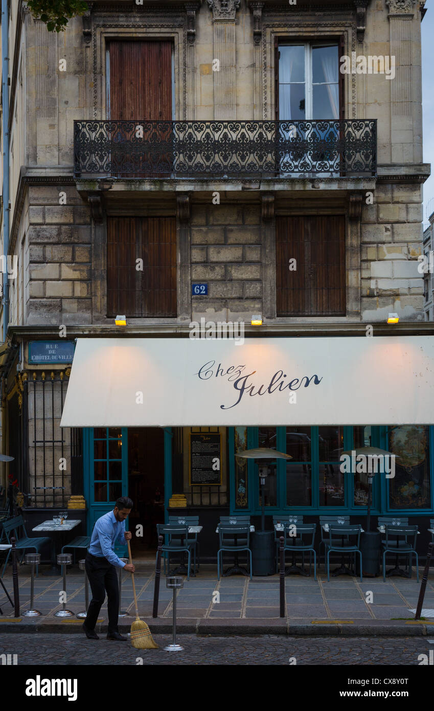 Restaurant à Paris, près de Jardin du Luxembourg Banque D'Images