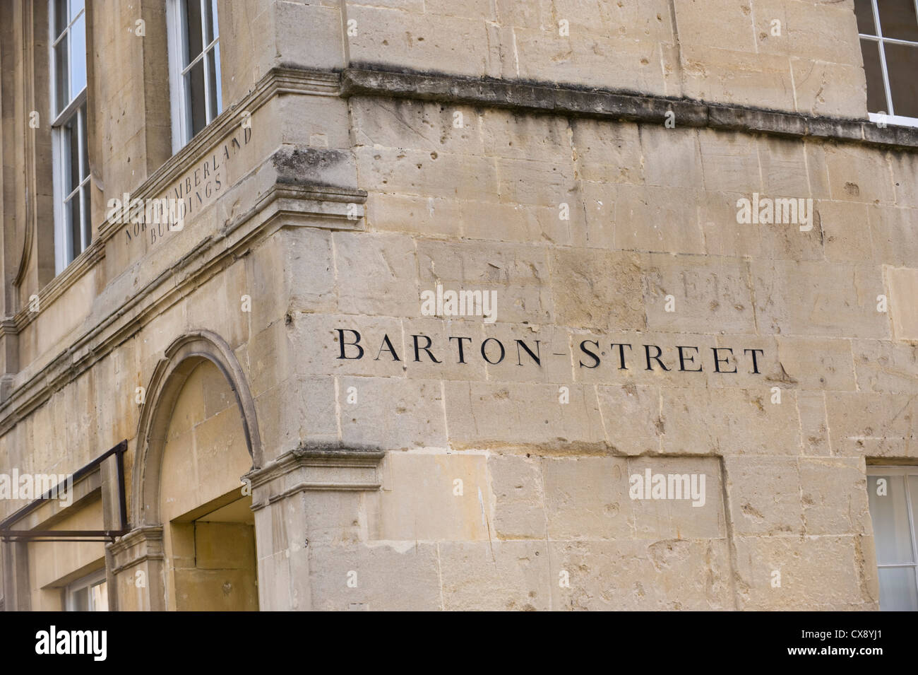 Coin de la rue Barton et bâtiments de Northumberland à Bath Somerset England UK Banque D'Images