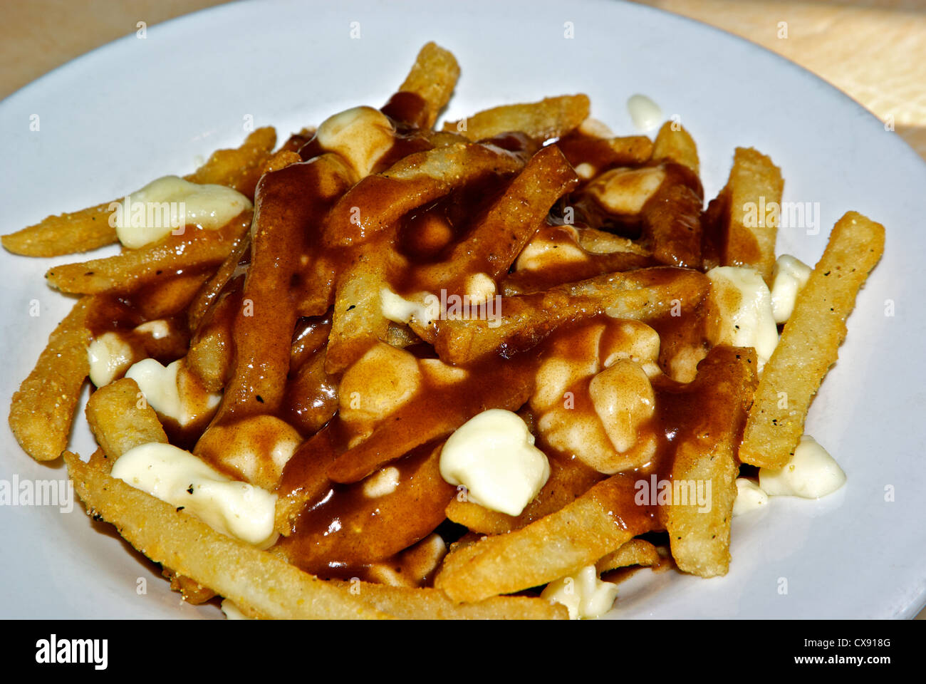 La poutine sauce brune frites - fromage en grains de fusion à partir de Québec Banque D'Images