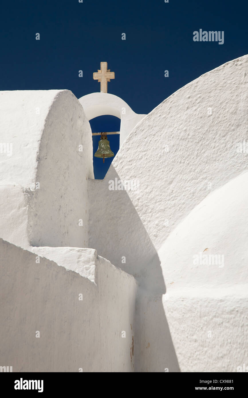 Chapelle clocher à Santorin en Grèce Banque D'Images